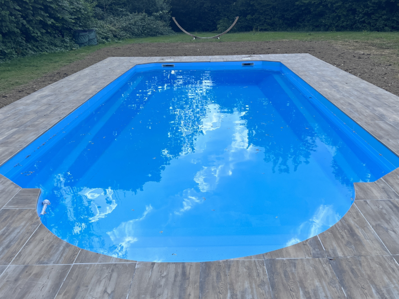 avant-piscine-renovation-nettoyage-pisciflor